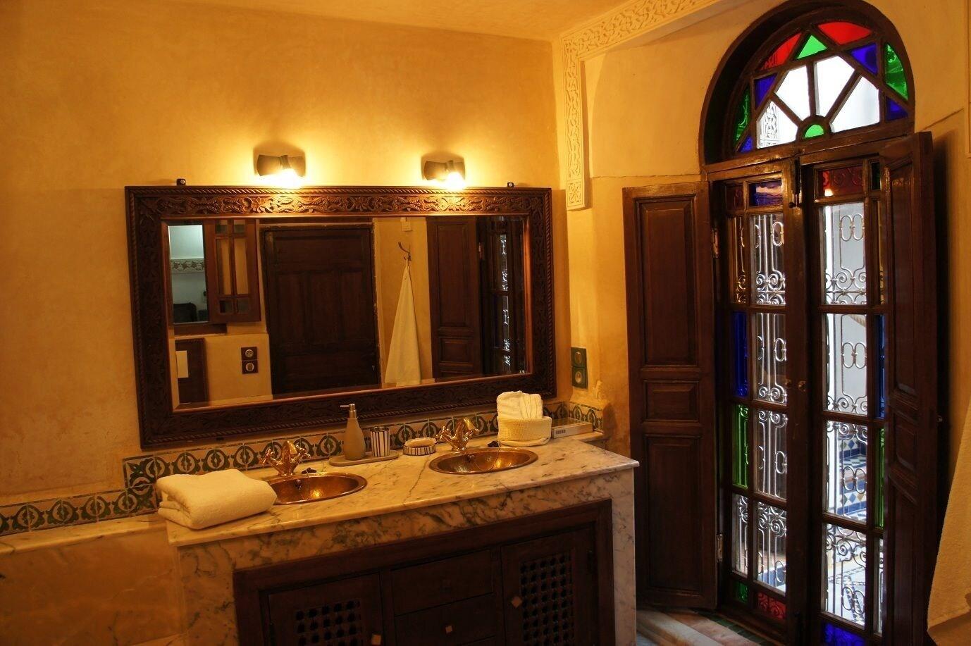 Riad Les Remparts De Фес Екстериор снимка