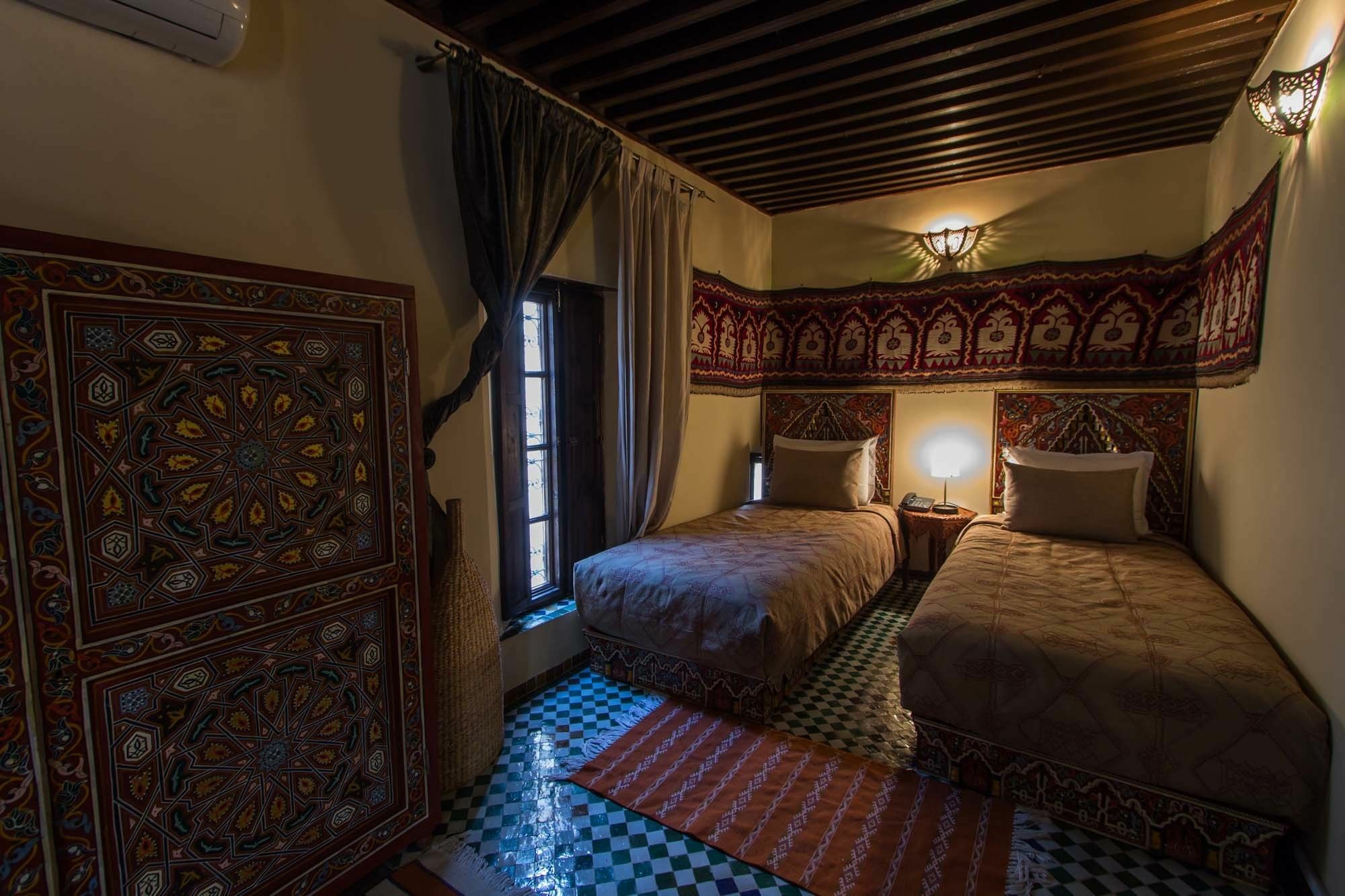 Riad Les Remparts De Фес Екстериор снимка