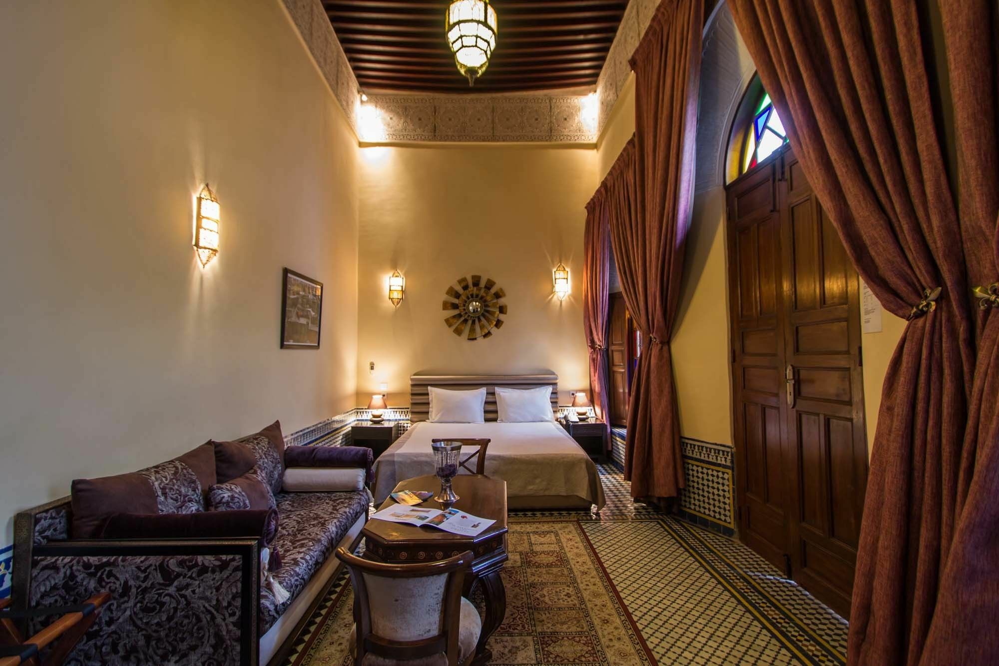 Riad Les Remparts De Фес Екстериор снимка