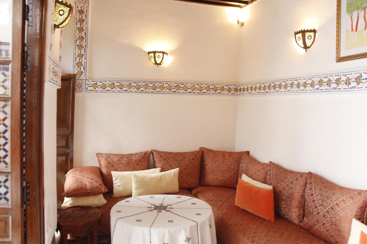Riad Les Remparts De Фес Екстериор снимка